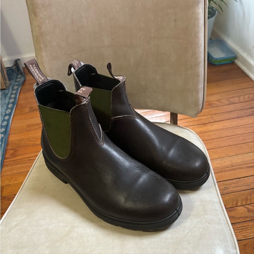 Blundstone Boots. Unisex.
